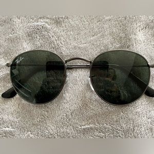 Ray Ban Round Metal Sunglasses